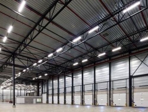                             Bedrijfsgebouw te huur in Tisselt
