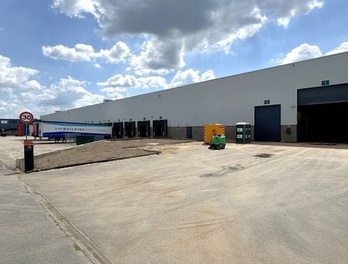                                        Bâtiment d’entreprise à louer à Bornem, € 28.704,38
