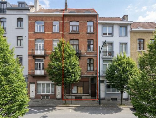                                         Bâtiment commercial à vendre à Bruxelles, € 895.000
