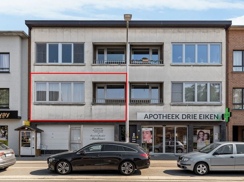 Ruim instapklaar appartement (112m²) voorzien van 2 slaapkamers en prachtig zuidgericht dakterras en kelderberging op centrale locatie biedt tal van m