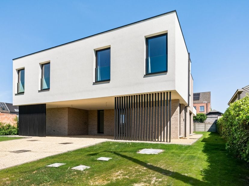 Op een prachtige en rustige locatie in Beerzel, vlakbij het centrum, winkels, scholen en openbaar vervoer, bevindt zich deze energiezuinige nieuwbouww