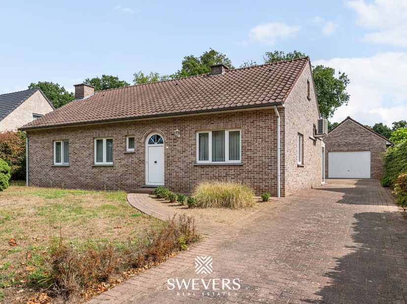 Voor meer info en foto’s, surf naar www.swevers.be – Op een rustige locatie vlak bij het centrum van Zolder vind je deze instapklare, vrijstaande woni