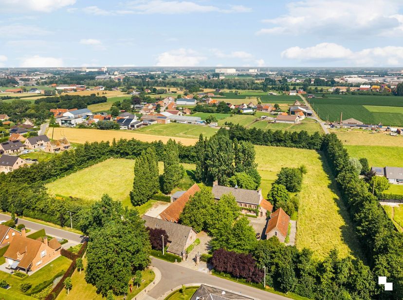 Huis te koop in Opstalstraat 75,
                    8790 Waregem