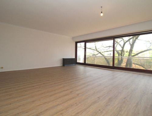                                         Appartement te huur in Ukkel, € 1.690
