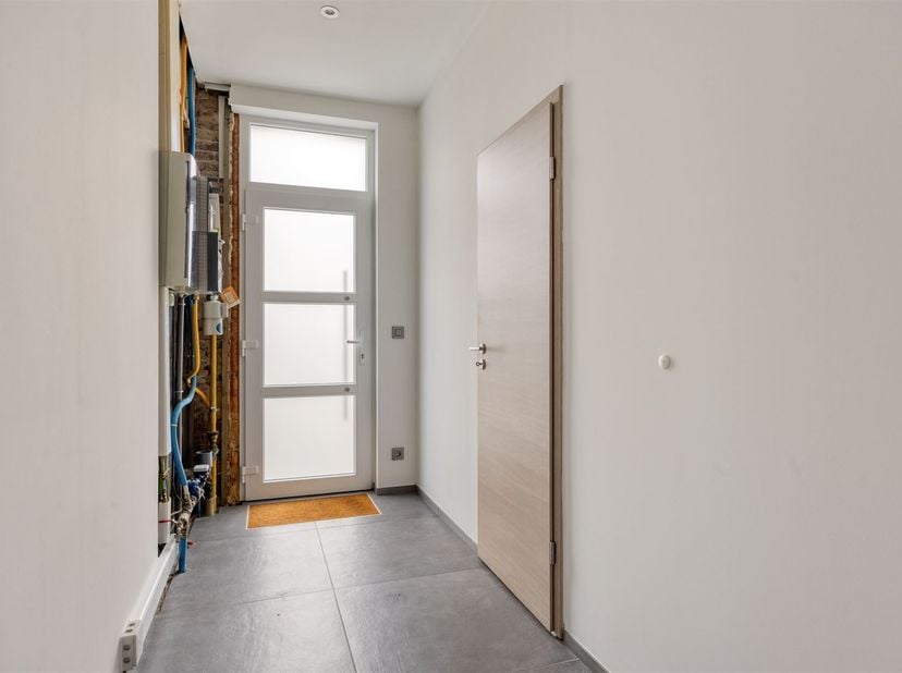 À VENDRE : Maison mitoyenne de 3 chambres à Kuringen !<br />
Découvrez cette magnifique maison mitoyenne à Kuringen. La propriété a été acquise il y