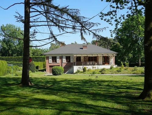                                         Villa te koop in Ville-Pommeroeul, € 365.000
