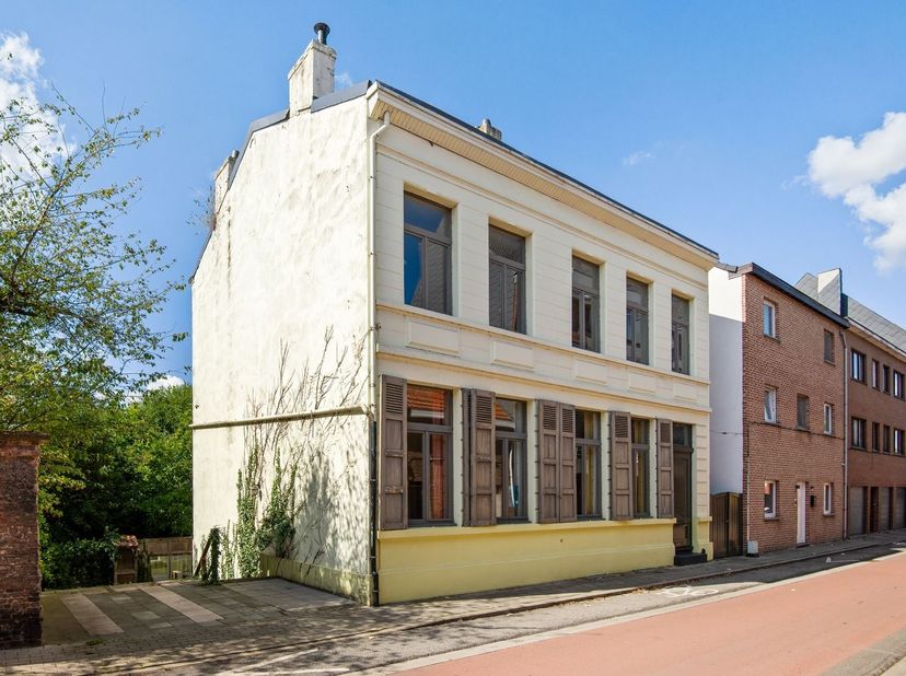 Huis te koop in Kapelstraat 6,
                    2845 Niel