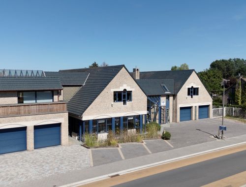                                         Handelszaak te koop in Ouwegem, € 839.000
