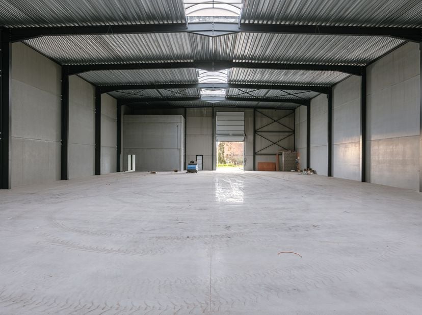Ontdek het gloednieuwe KMO-project Gruuthuse in Oostkamp.<br />
Dit modern bedrijvenproject bevindt zich op een strategische locatie in het hart van W