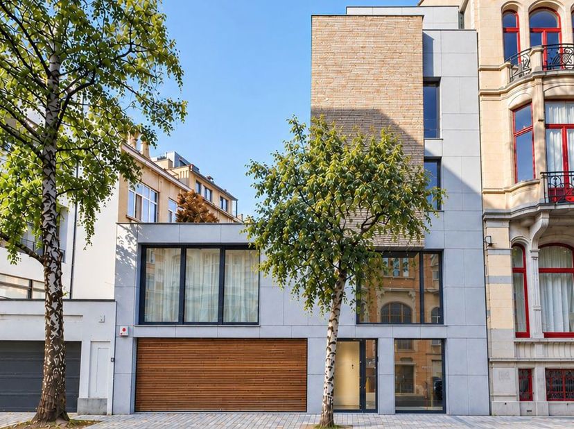 Huis te koop in Rue Berkendael 84,
                    1050 Elsene