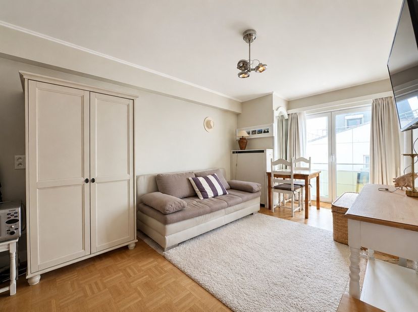 Appartement te koop in August Beernaertstraat,
                    8301 Heist