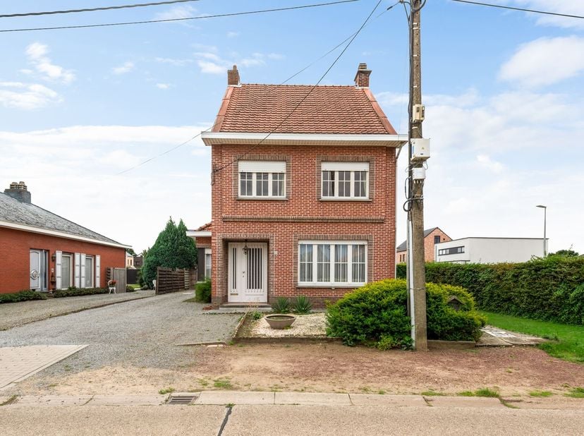 Huis te koop in Dumpelstraat 15,
                    2260 Oevel
