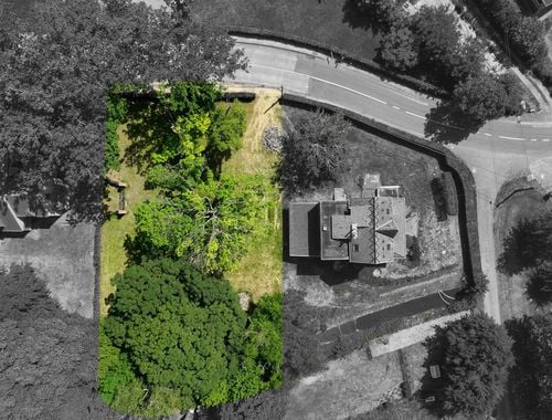                                         Bouwgrond te koop in Orroir, € 325.000
