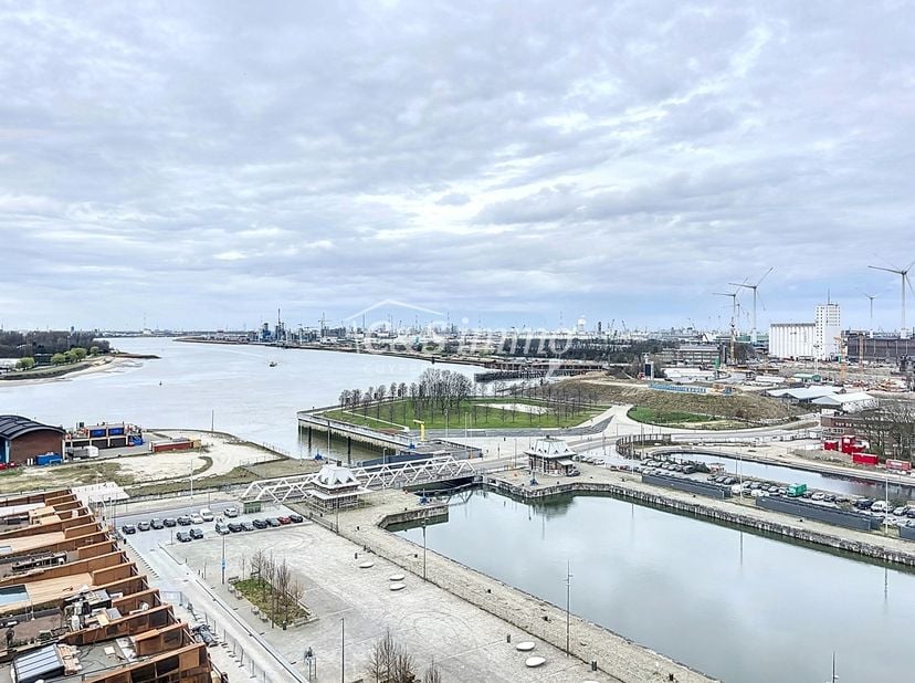 Dit instapklaar appartement (ca.94 m² ) bevindt zich op de 12e verdieping met waterzicht, op het bruisende Eilandje aan de Montevideo en op fietsafsta