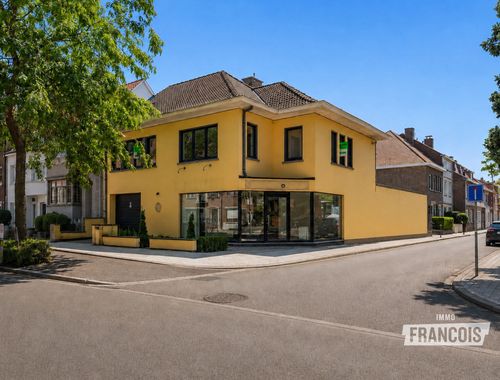                                         Bâtiment commercial à vendre à Assebroek, € 630.000
