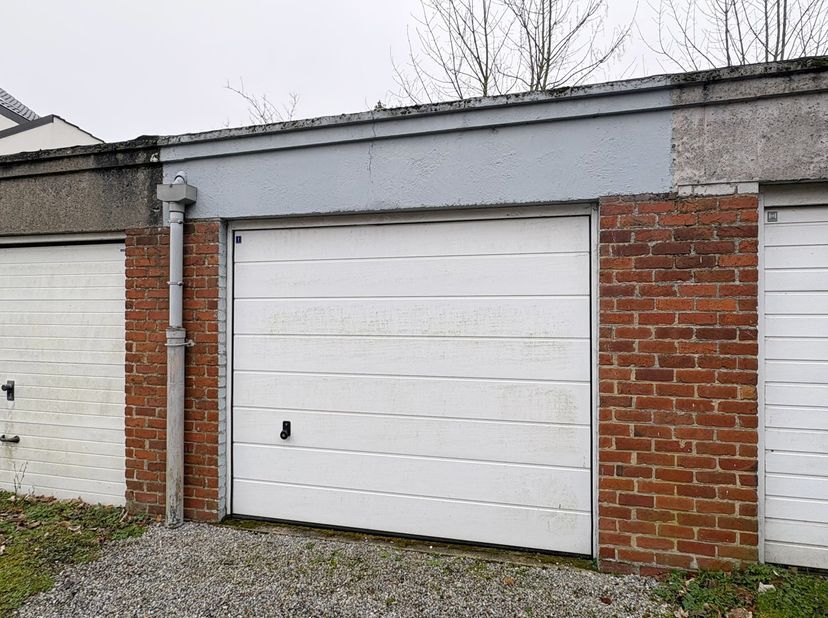 Garage te koop
                    in 6001 Marcinelle