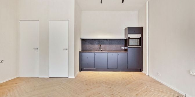 Bedrijfsvastgoed te koop in Bisschoppenhoflaan 299, 2100 Deurne