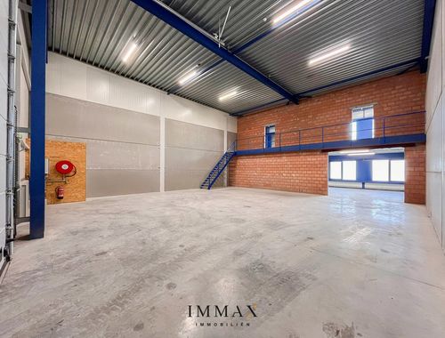                                         Bâtiment d’entreprise à vendre à Brugge, € 378.800
