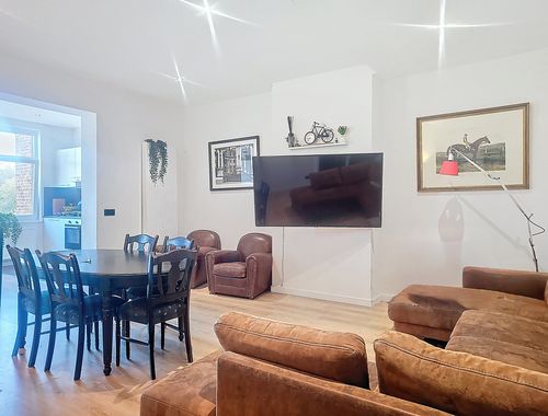                                         Appartement te koop in Ukkel, € 350.000
