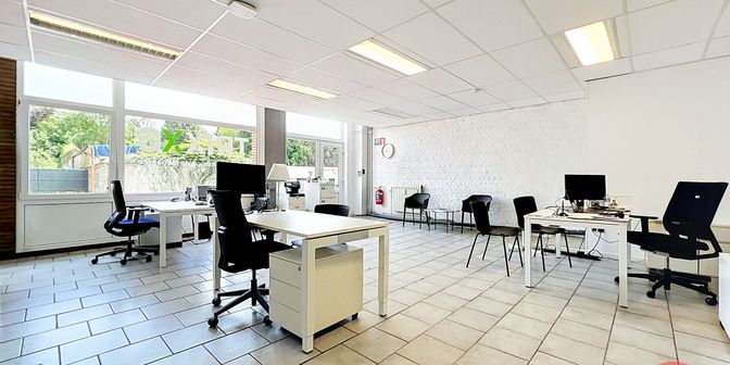 Bien professionnel à louer à Rue Delwaide 21 boîte A, 4681 Hermalle-sous-Argenteau