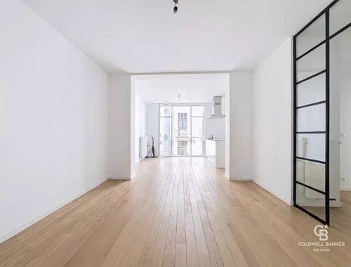                                        Appartement te huur in Elsene, € 1.700
