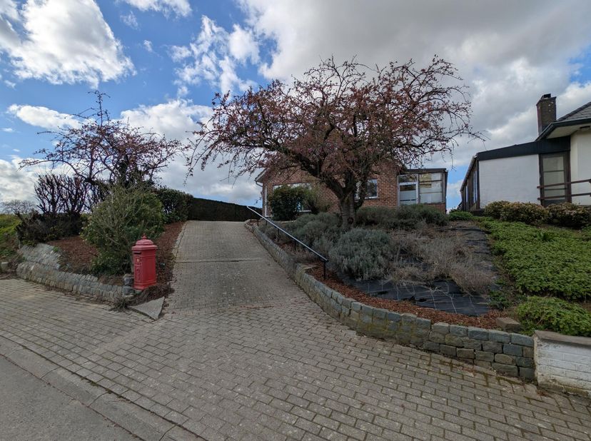 Maison lumineuse avec vue dégagée, grand jardin et garage – sans amiante – à proximité de Louvain<br />
<br />
À la recherche d’une habitation offrant