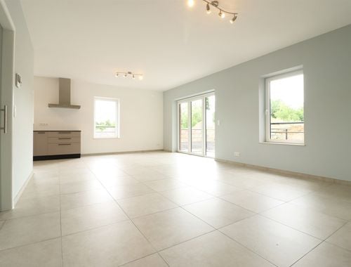                                         Appartement à louer à Frasnes-lez-Buissenal, € 875
