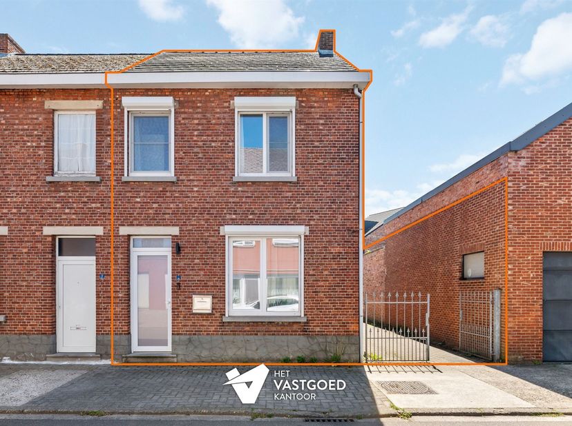 Volledig gerenoveerde woning met 3 slaapkamers vlak bij Beringen-centrum.<br />
<br />
Belangrijkste troeven: <br />
- Centrale ligging<br />
- Kw
