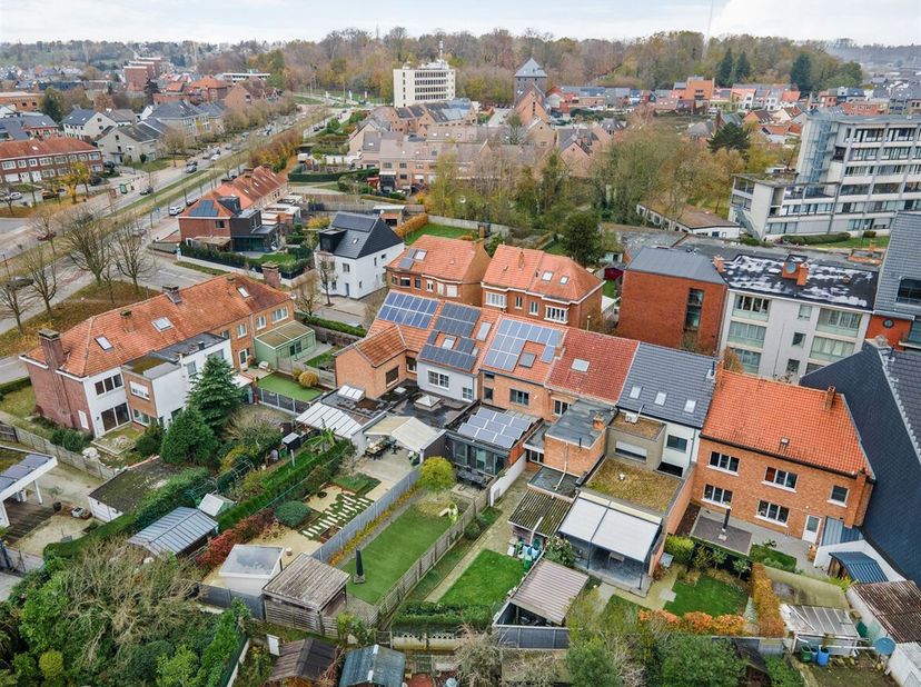 Journée portes ouvertes le samedi 14 mars de 14h à 15h<br />
Situation<br />
Cette maison est située dans le quartier calme de Kautershoek, à distance