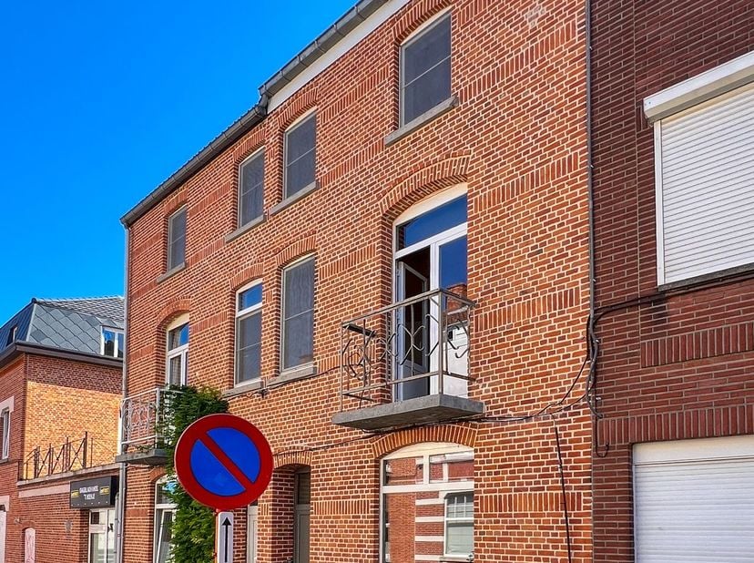 Te Koop in Hasselt - Uitstekend gelegen, te renoveren arbeiderswoning.<br />
Bent u op zoek naar een woning op een toplocatie in Hasselt? Dan is deze