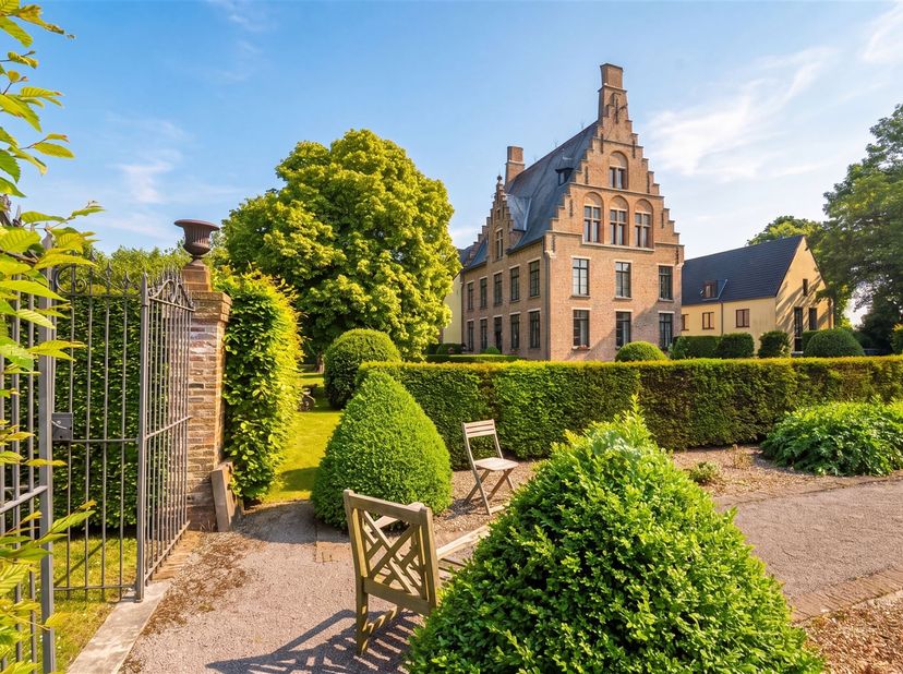 Appartement te koop in Blankenbergse Steenweg 120,
                    8000 Brugge