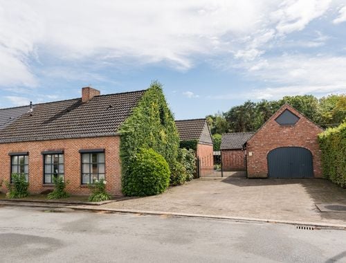                                         Maison à vendre à Lommel, € 299.000
