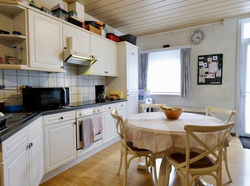 Appartement à louer
                    à 9150 Bazel