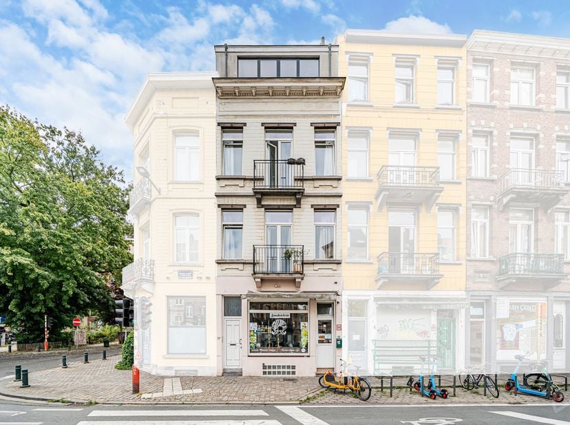 Bedrijfsvastgoed te koop in Avenue Albert 75,
                    1190 Vorst