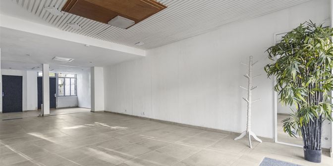 Bedrijfsvastgoed te koop in Rue Albert 1er 44, 7600 Péruwelz