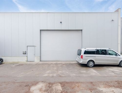                                         Bedrijfsgebouw te koop in Sint-Truiden, € 890.000
