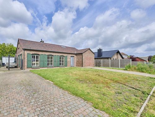                                         Woning te koop in Neerpelt, € 375.000
