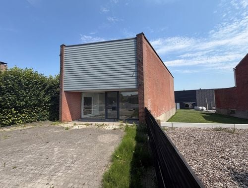                                        Handelspand te koop in Rumbeke, € 210.000
