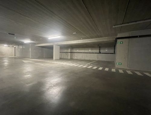                                         Garage en sous-sol à vendre à Laeken, € 18.540
