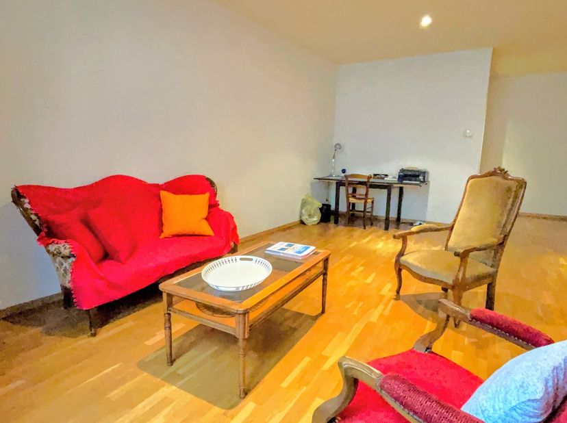 Grand Place/Sablon : Splendide appartement dans îlot calme dans un immeuble de caractère. 2 grandes chambres avec une salle de bains et une salle de d