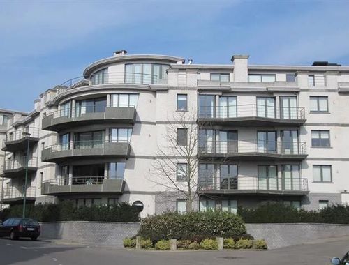                                         Appartement à louer à Woluwe-Saint-Pierre, € 2.350
