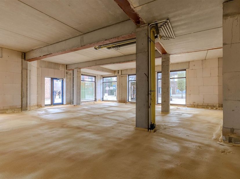 Bien professionnel à vendre
                    à 2440 Geel