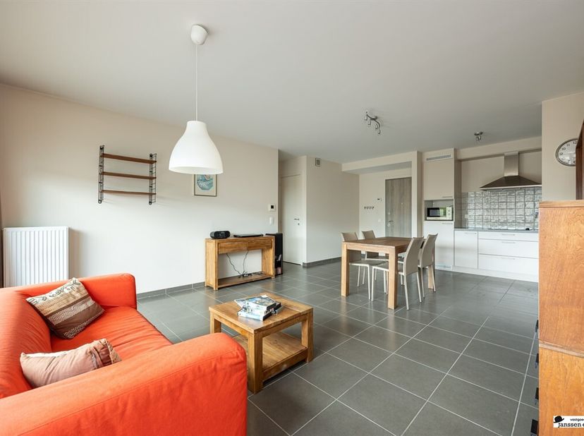 Appartement clé en main d'une chambre à coucher avec grande terrasse au coeur de Brasschaat<br />
Au centre de Brasschaat, vous trouverez cet appartem