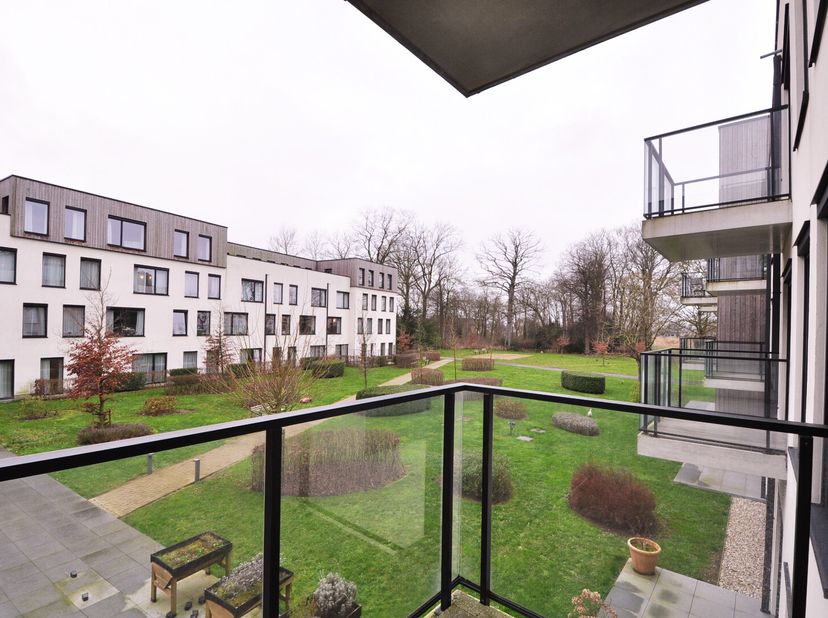 Appartement à vendre
                    à 8000 Sint-Pieters