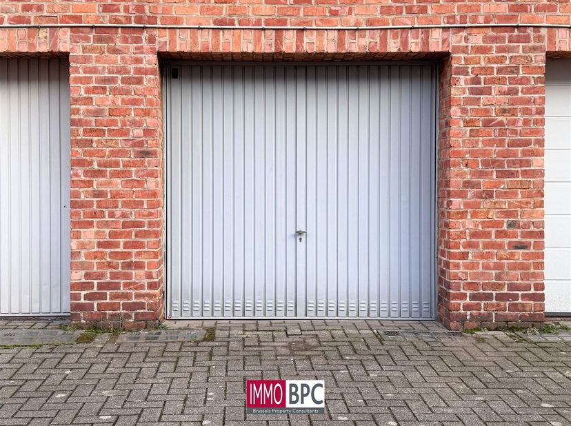 Garage te koop in Rue Marcel Grüner 14,
                    1080 Sint-Jans-Molenbeek