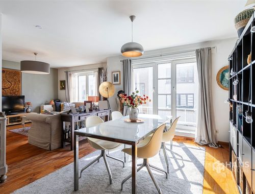                                         Duplex à vendre à Antwerpen, € 275.000
