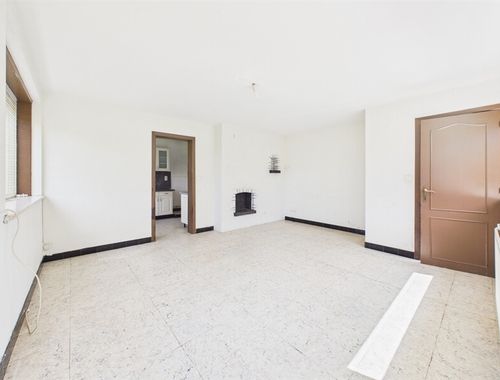                                         Woning te koop in Estaimpuis, € 145.000
