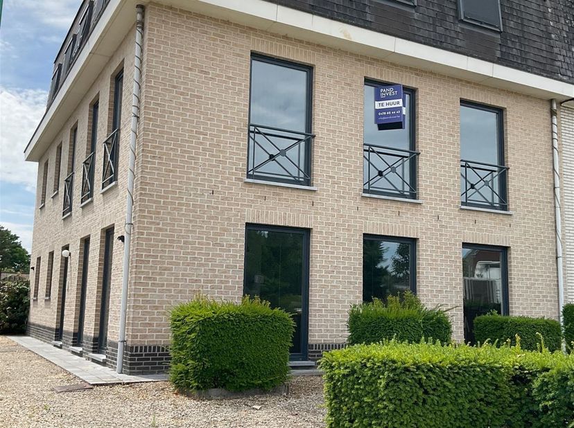 Vous êtes à la recherche d'un appartement confortable et lumineux de 2 chambres à coucher à Serskamp ? L'appartement est situé au 1er étage. Il y a un