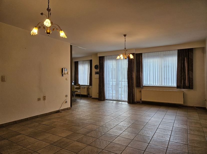Appartement à louer
                    à 2400 Mol