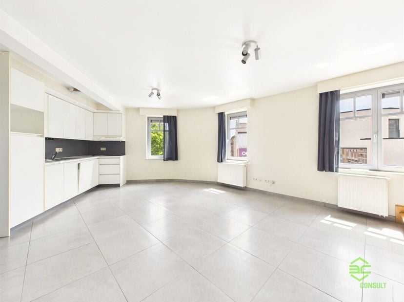 + Als u op onze eigen website (www.empresaconsult.be) naar dit appartement doorklikt, vindt u een volledige 360° impressie! +<br />
Aan het stadspark